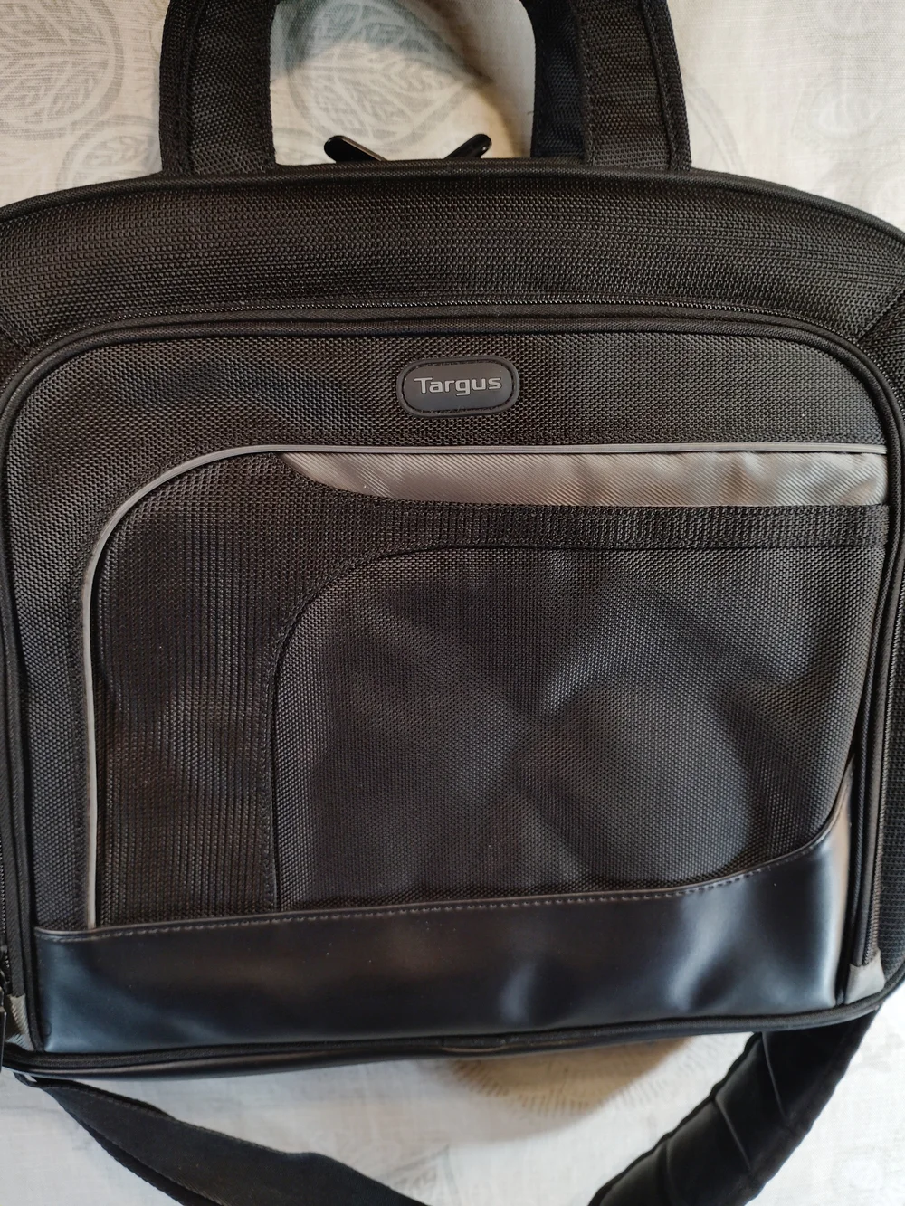 Targus Black Laptop, Messenger& Crossbody Bag with Padded Strap